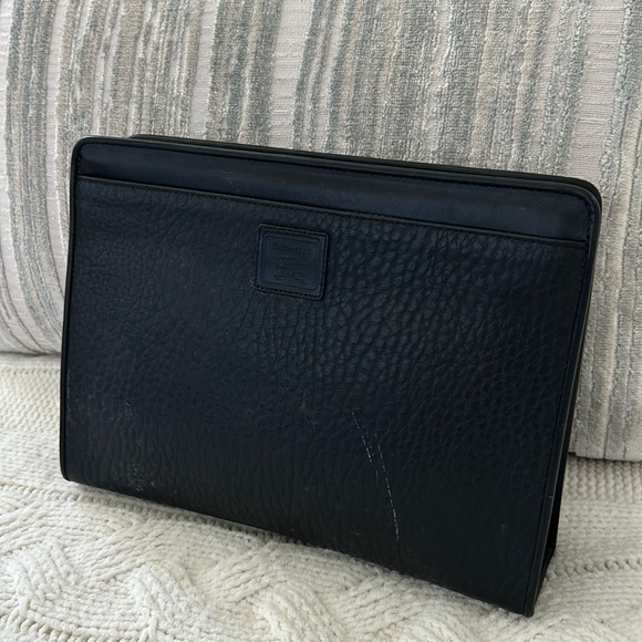 Burberry Handbags - Burberrys Clutch Bag Leather Black vintage